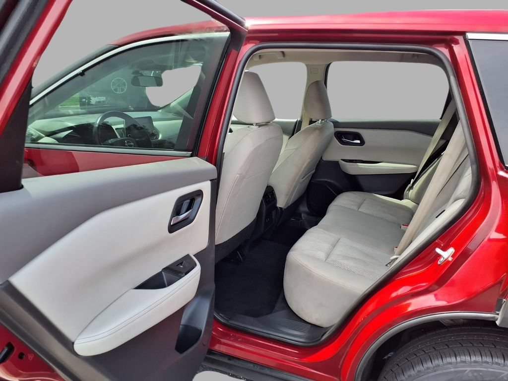 Used 2025 Nissan Rogue SV AWD/4WD image 25
