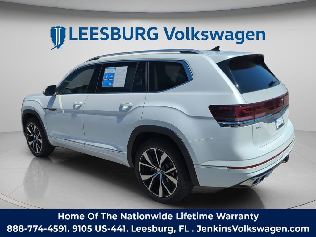 Used 2024 Volkswagen Atlas SEL Premium R-Line image 9