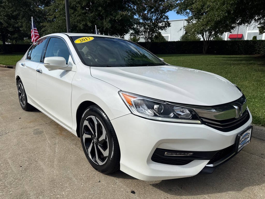 Used 2017 Honda Accord EX-L image 1