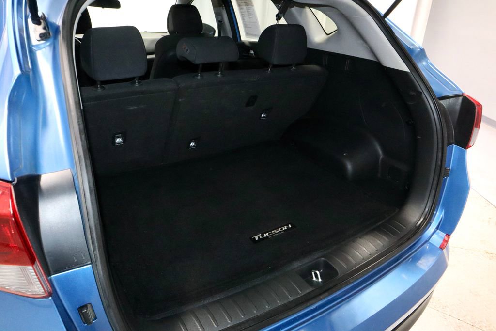 Used 2018 Hyundai Tucson SE w/ Cargo Package FWD image 12