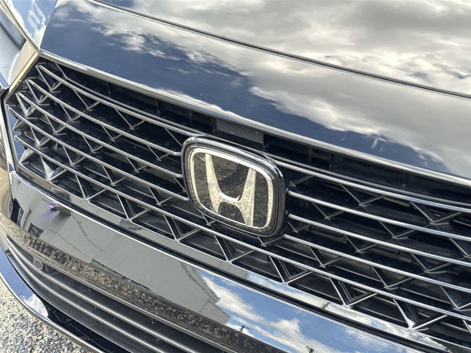 Used 2025 Honda Accord EX-L image 10