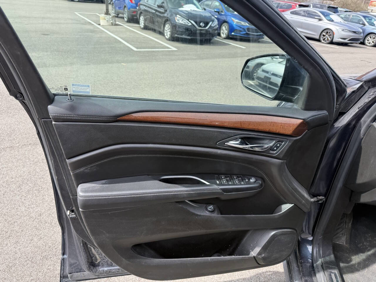 Used 2016 Cadillac SRX Luxury image 17