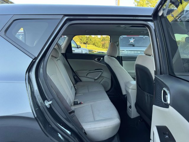 Used 2023 Kia Soul EX FWD image 12