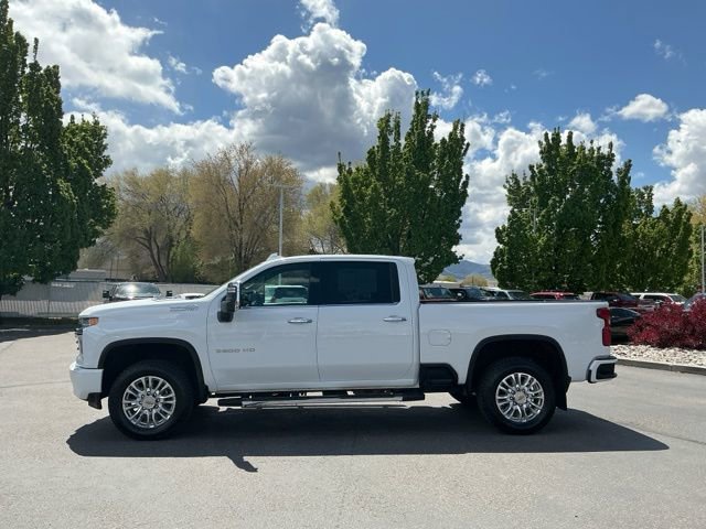 Used 2022 Chevrolet Silverado 3500 High Country w/ Technology Package AWD/4WD image 9