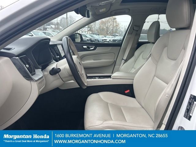 Used 2024 Volvo XC60 B5 Plus image 14