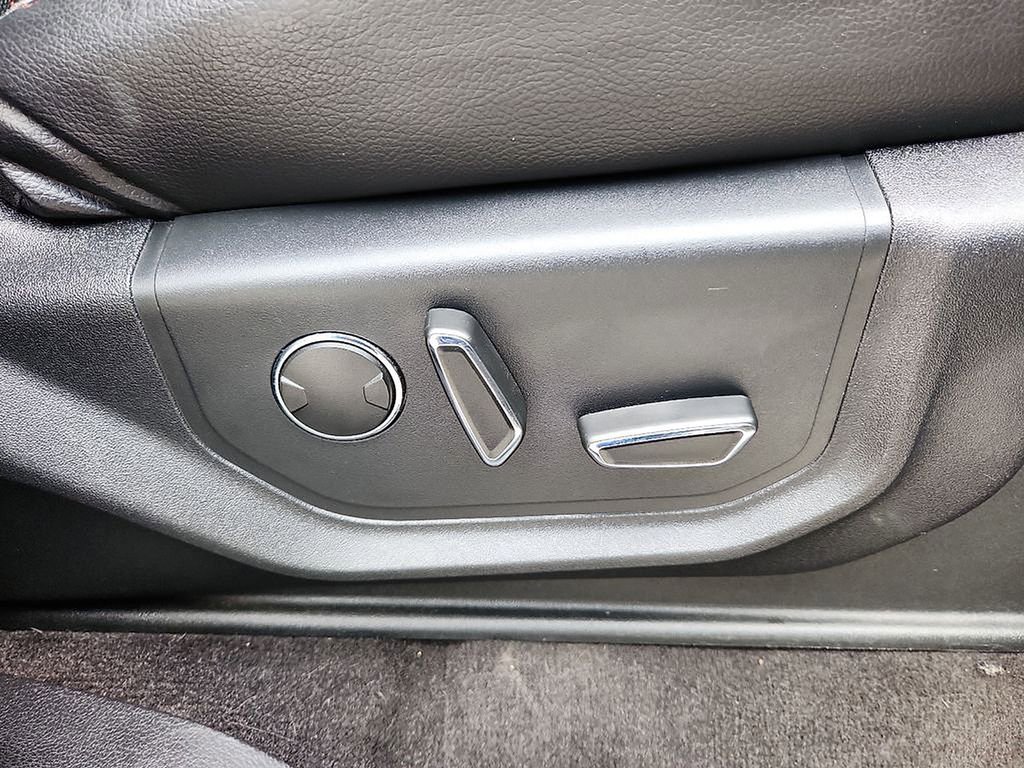 Used 2019 Ford Expedition Max Limited w/ Equipment Group 303A AWD/4WD image 10