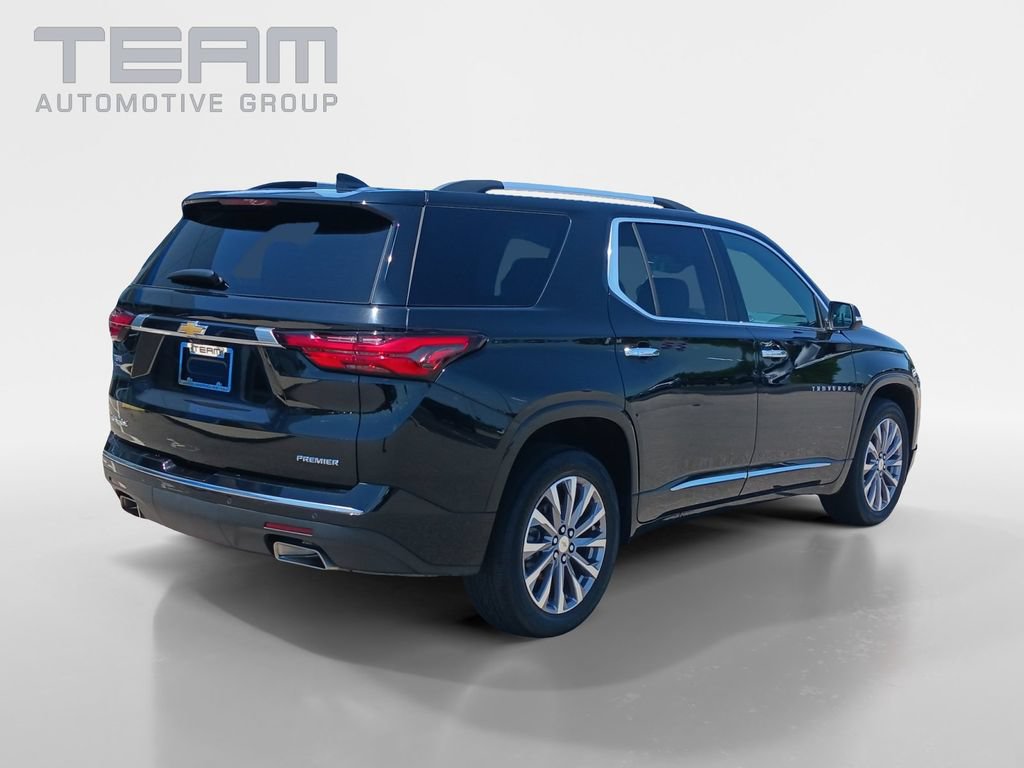 Used 2022 Chevrolet Traverse Premier FWD image 7