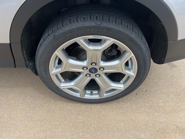 Used 2019 Ford Escape Titanium AWD/4WD image 10