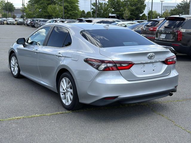 Used 2022 Toyota Camry LE FWD image 4