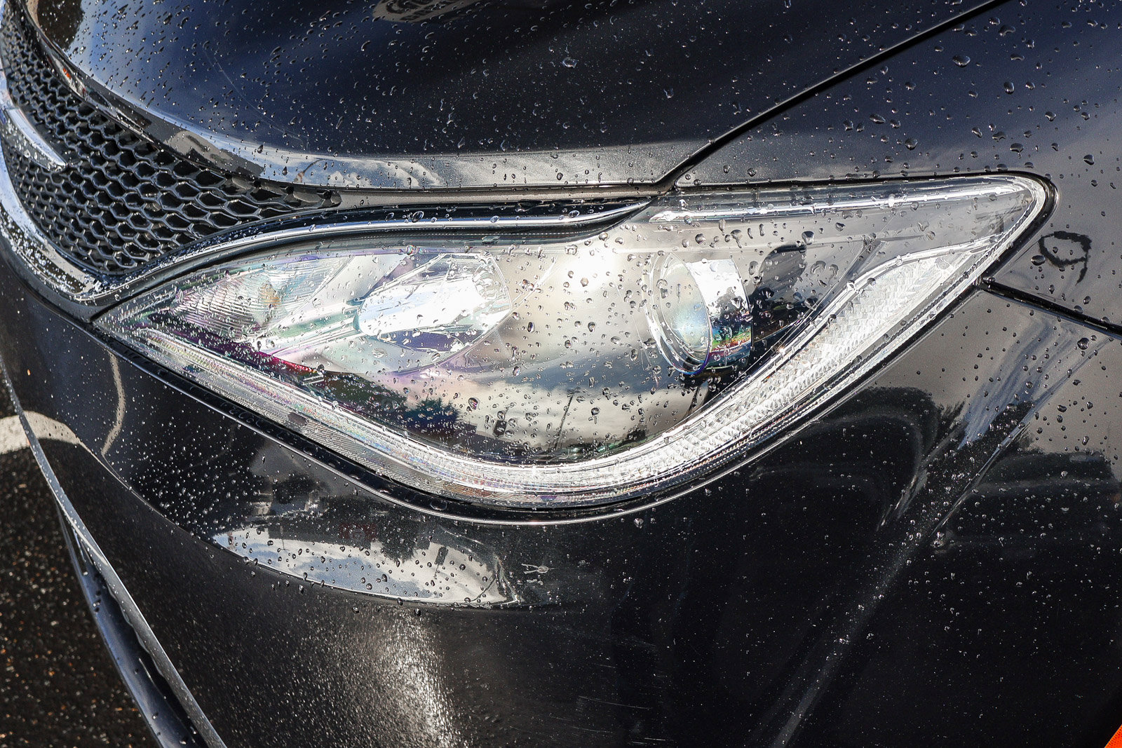 Used 2018 Chrysler Pacifica Touring Plus image 24