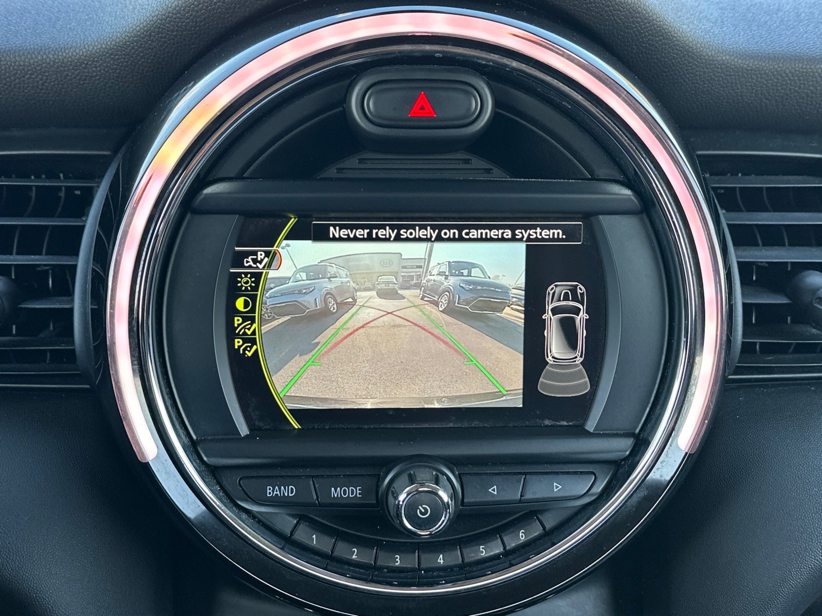 Used 2018 MINI Cooper 2-Door Hardtop image 13