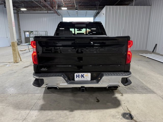 Used 2021 Chevrolet Silverado 1500 LTZ w/ Z71 Off-Road Package image 5