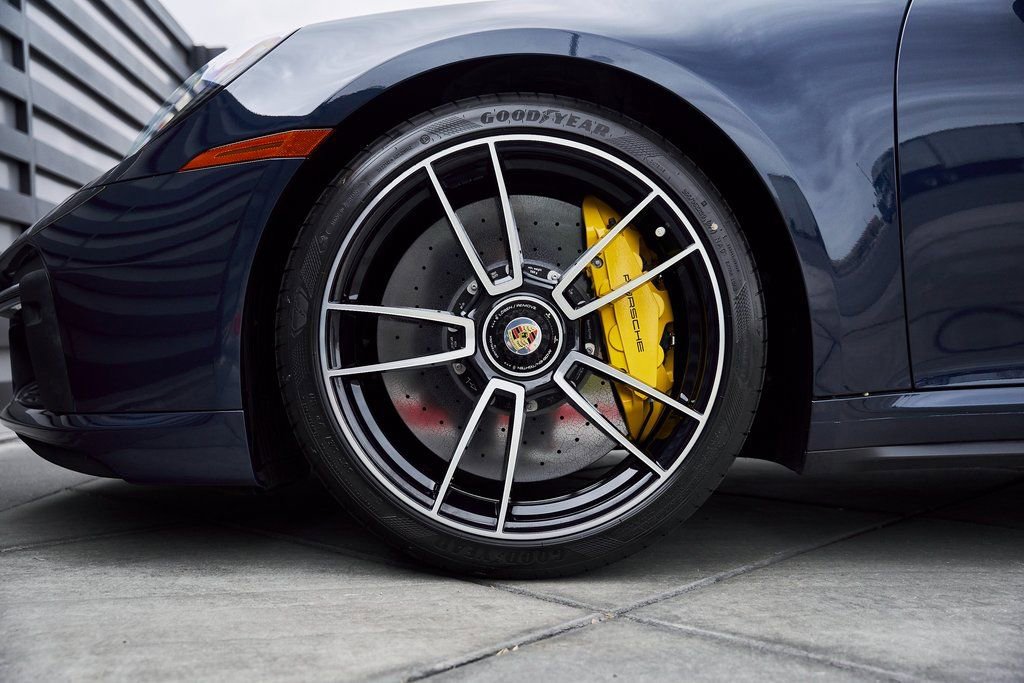 Used 2021 Porsche 911 Turbo S image 3
