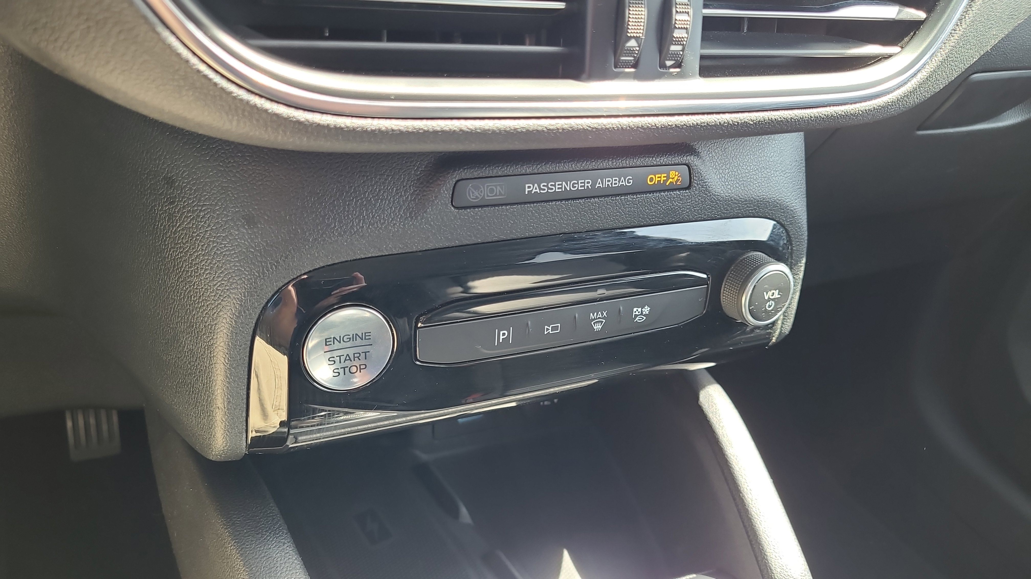 Certified 2023 Ford Escape Platinum image 20
