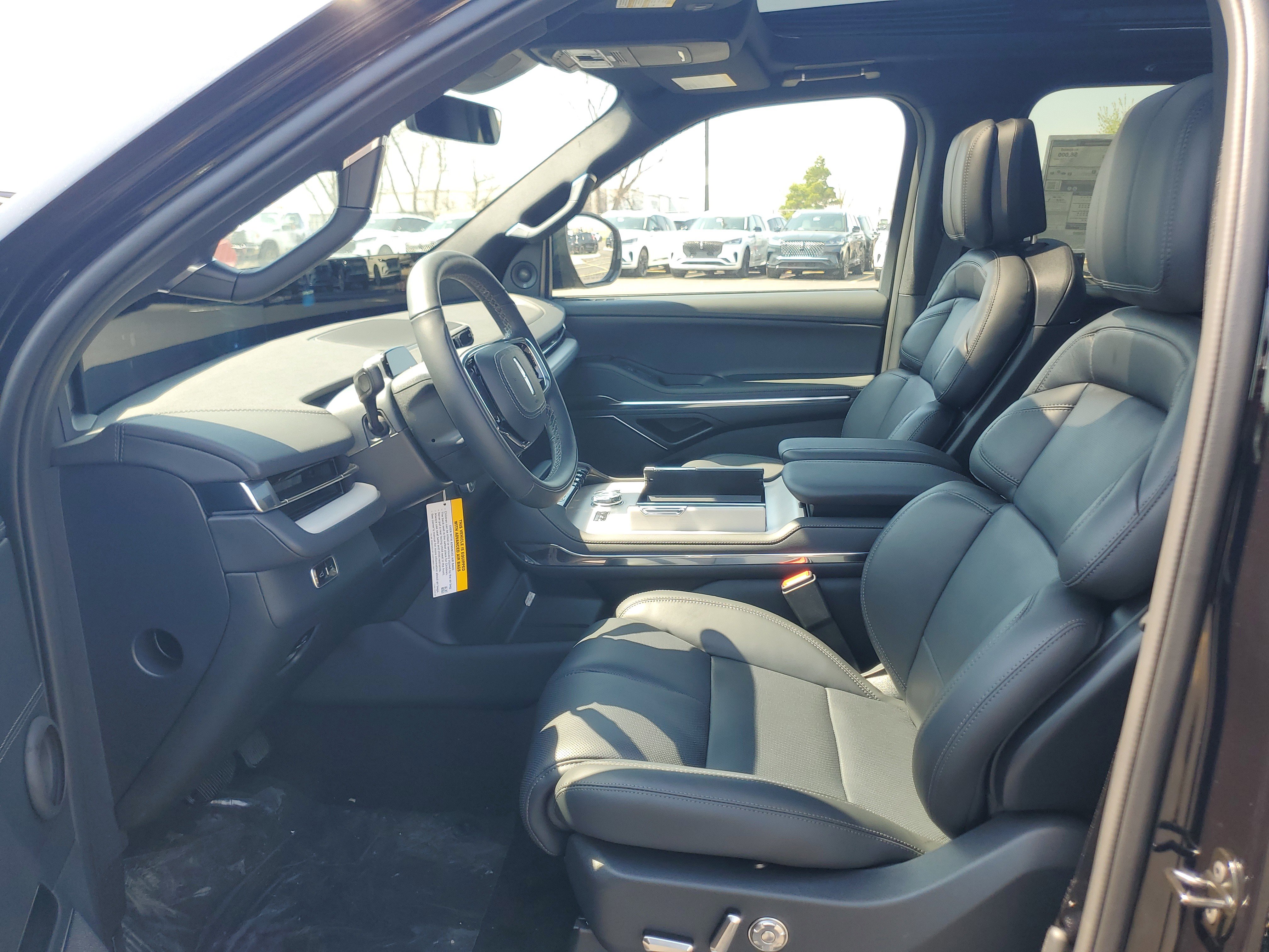 New 2026 Lincoln Navigator Reserve image 12