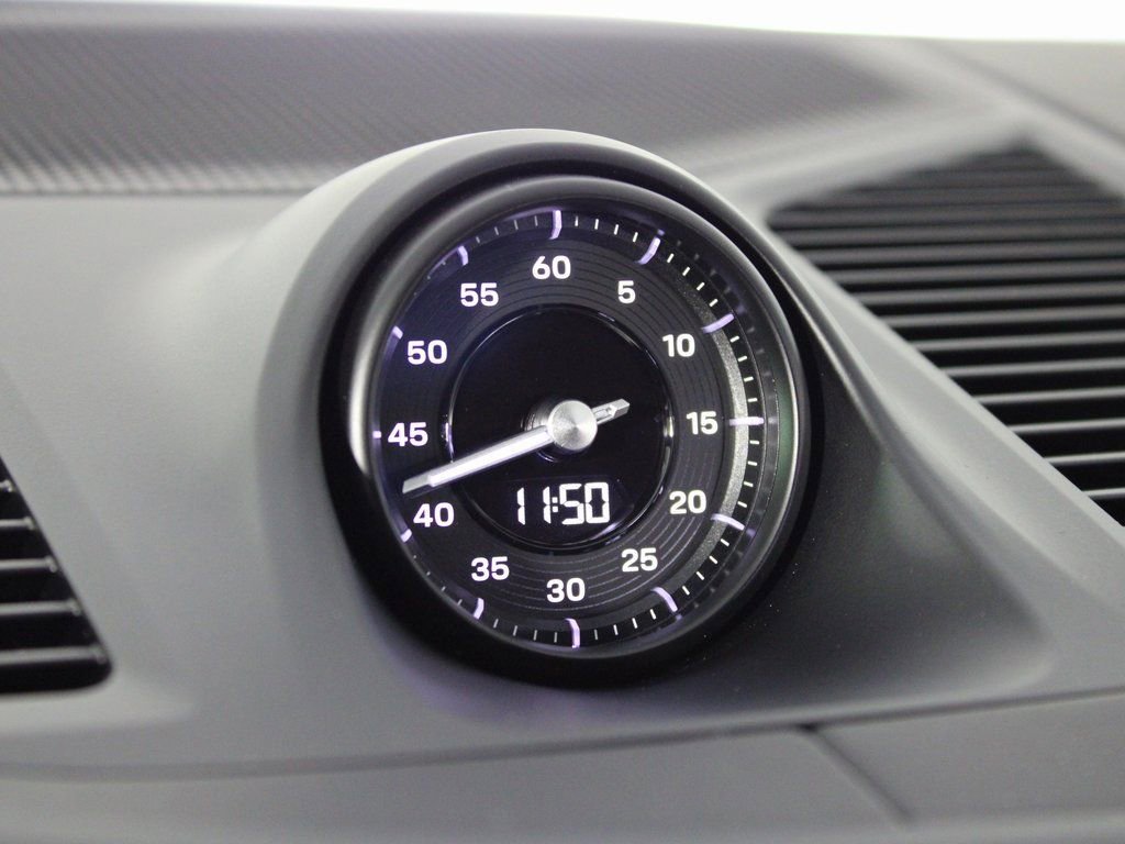 Certified 2025 Porsche Cayenne Coupe image 28