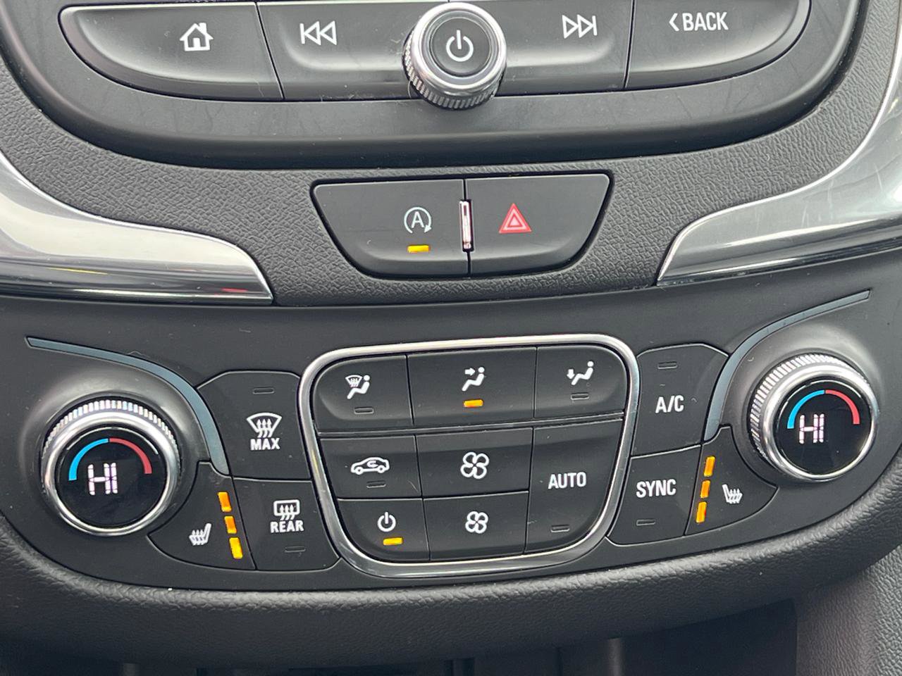 Used 2022 Chevrolet Equinox LT image 27