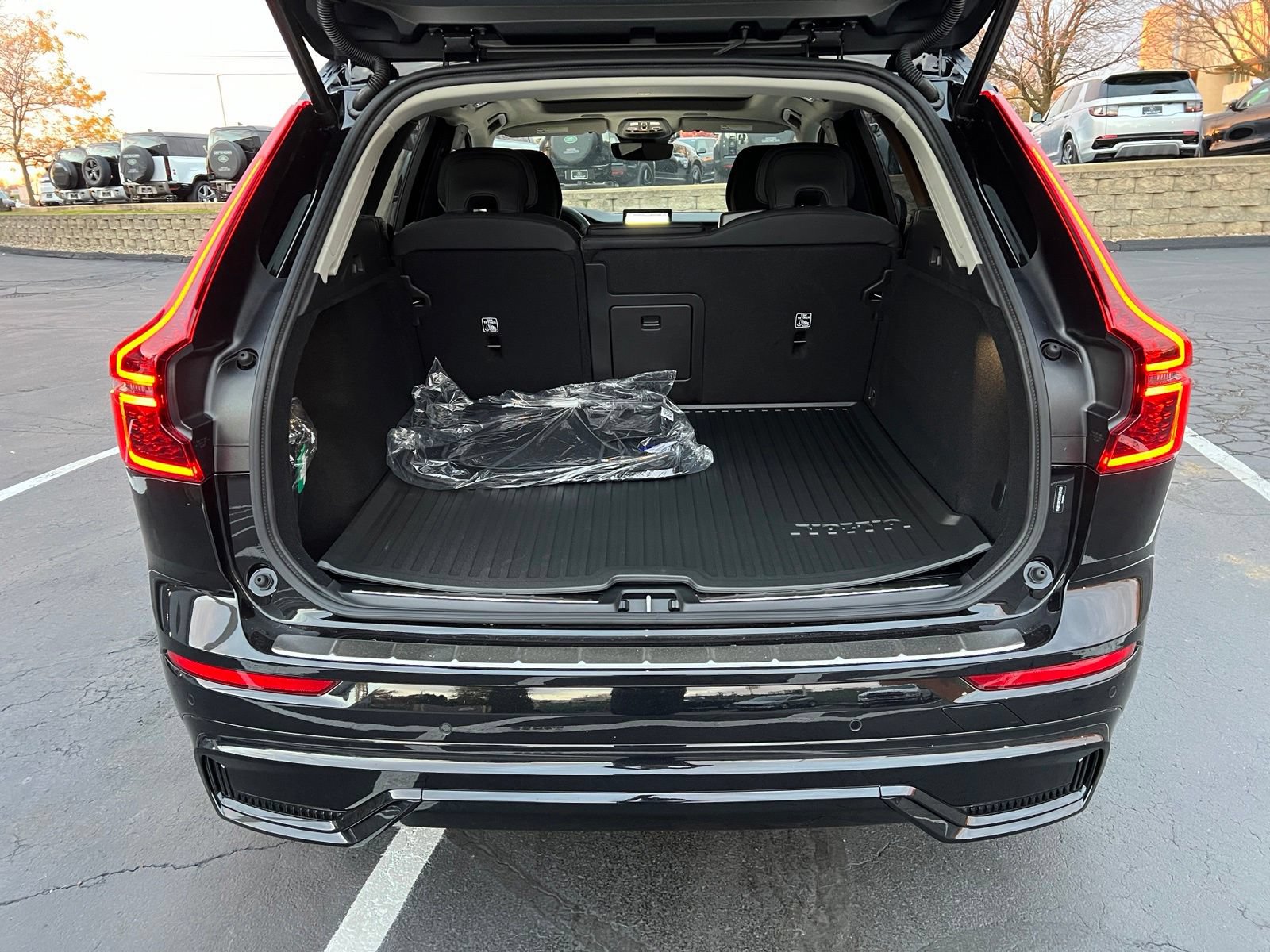 New 2026 Volvo XC60 B5 Plus w/ Climate Package AWD/4WD image 39