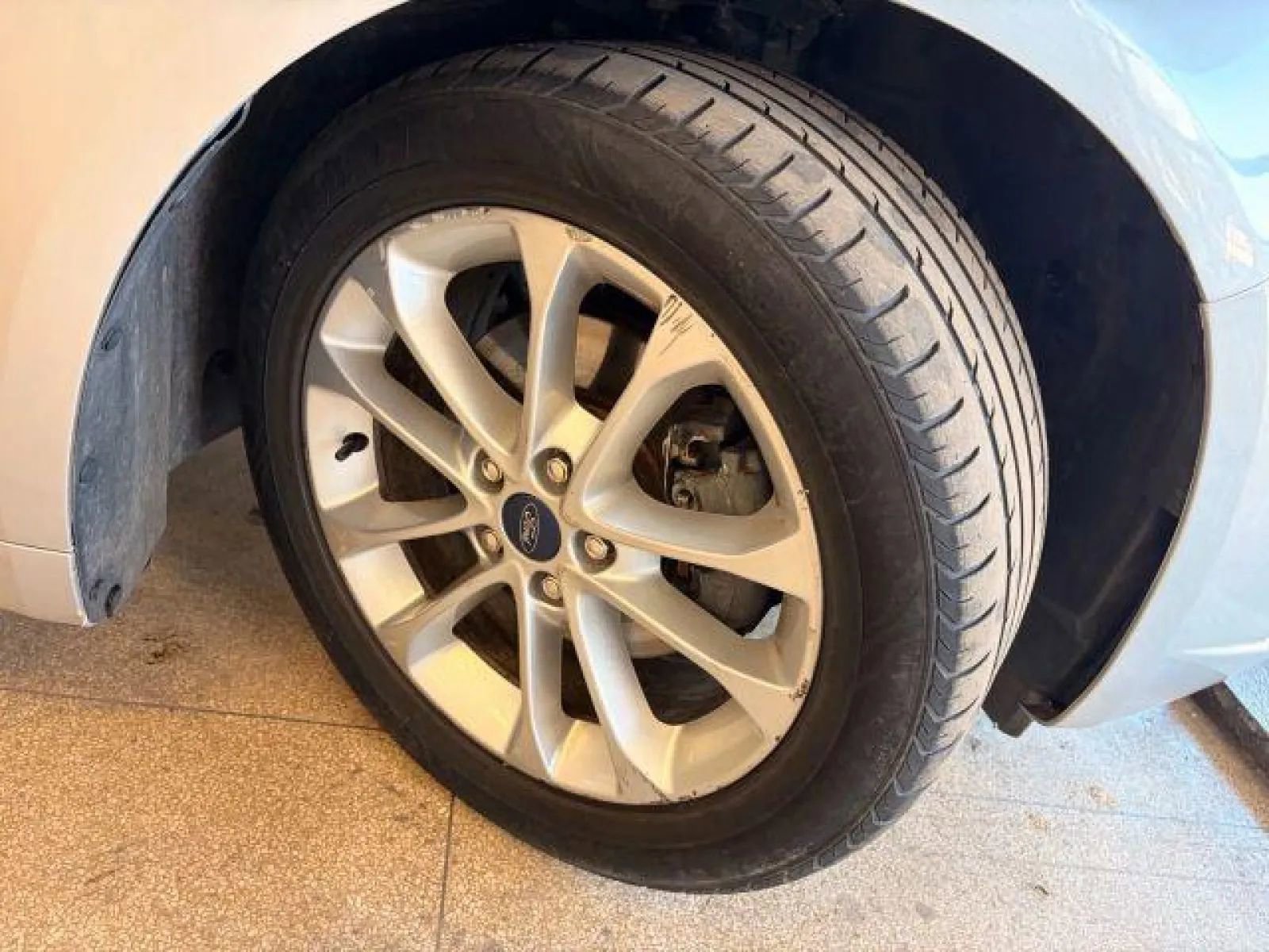 Used 2019 Ford Fusion SE image 38