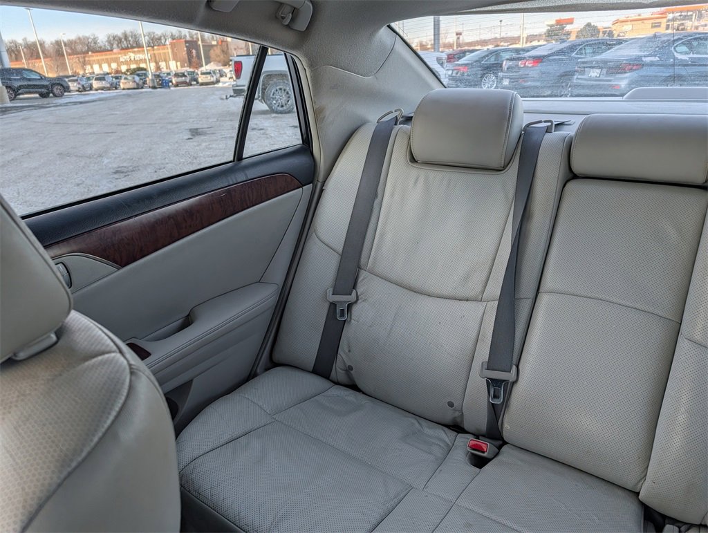 Used 2011 Toyota Avalon Limited image 12