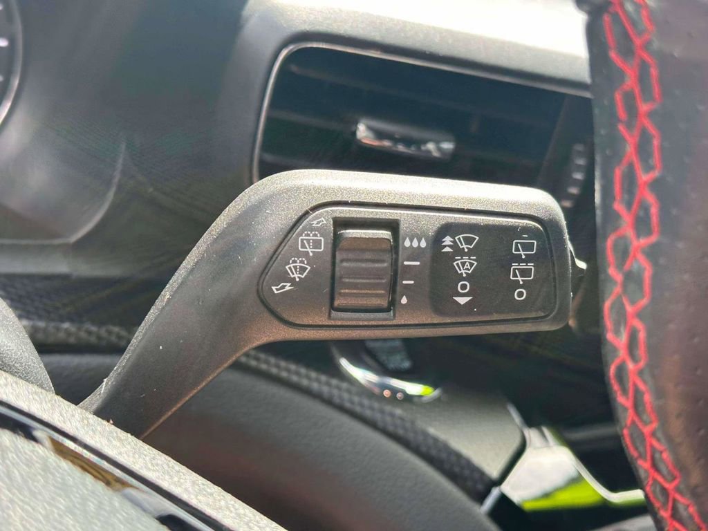 Used 2023 Ford Explorer ST-Line image 25