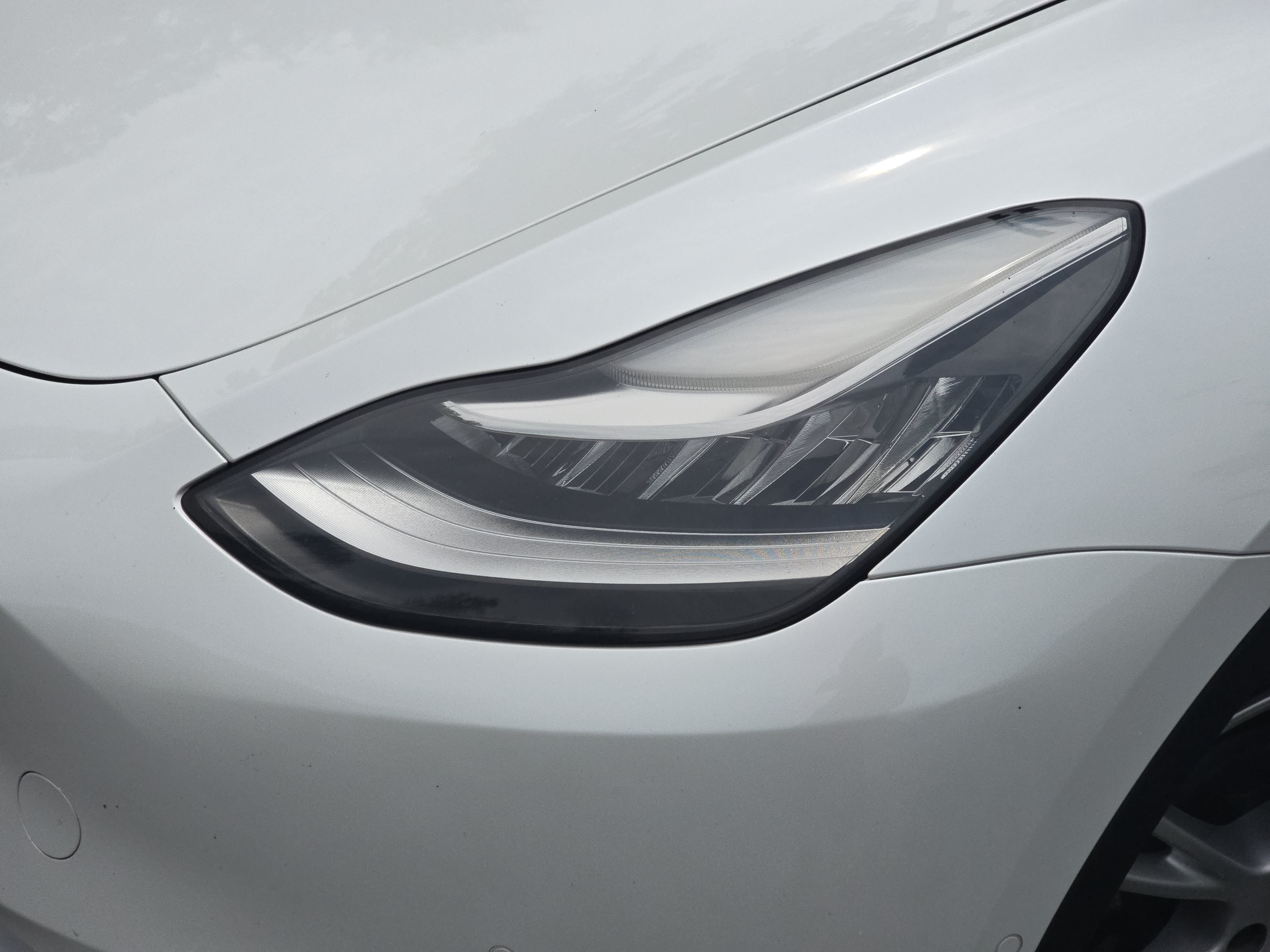 Used 2021 Tesla Model Y Long Range AWD/4WD image 29
