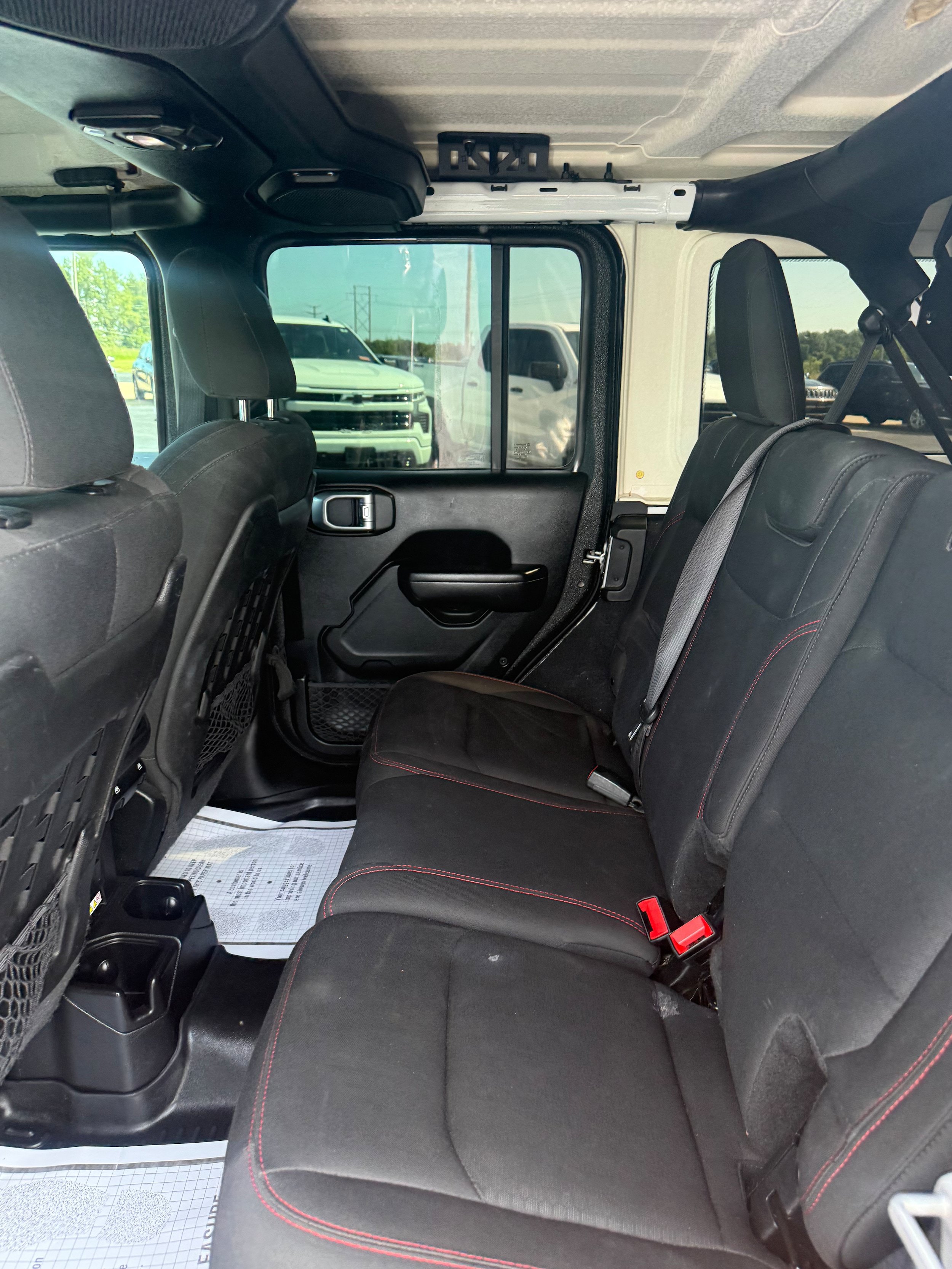Used 2018 Jeep Wrangler Unlimited Rubicon AWD/4WD image 9