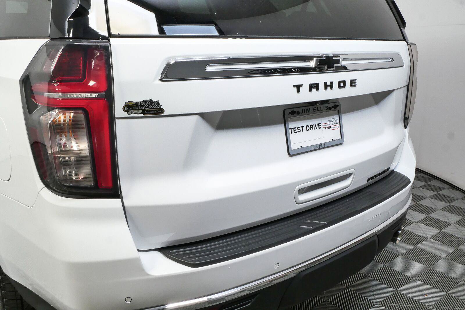 Certified 2023 Chevrolet Tahoe Premier w/ Premium Package 2 AWD/4WD image 33