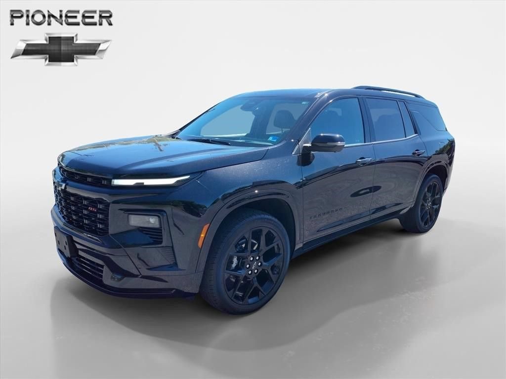 Used 2025 Chevrolet Traverse RS w/ LPO, Floor Liner Package AWD/4WD image 1