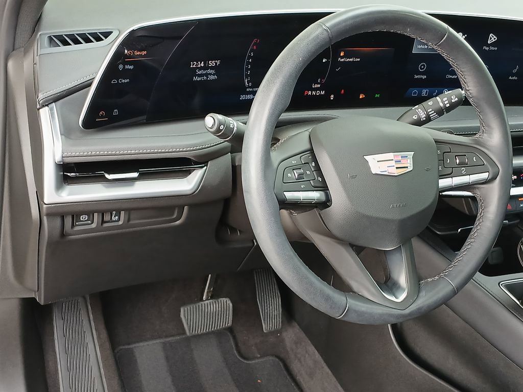 Certified 2024 Cadillac XT4 Luxury w/ Cold Weather Package image 18