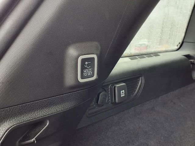 Used 2022 Jeep Grand Cherokee Overland w/ Advanced Protech Group III image 24