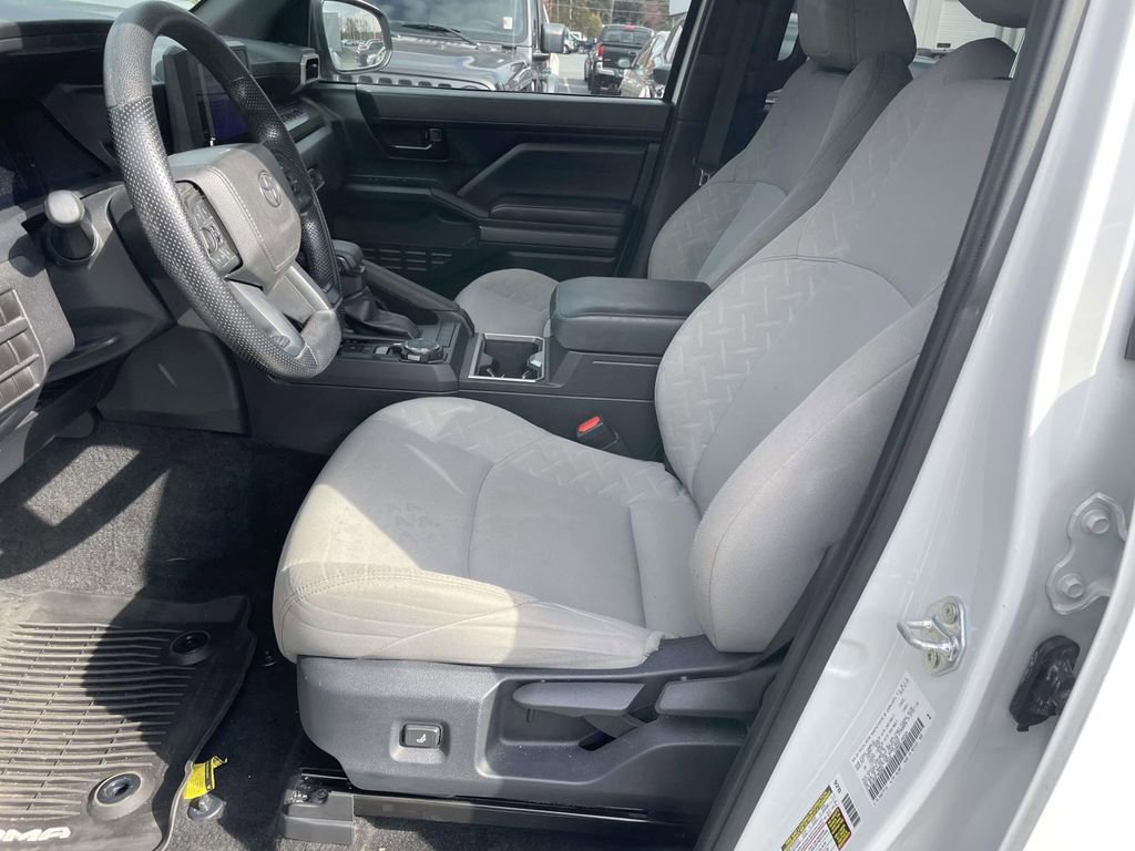 Used 2025 Toyota Tacoma SR5 image 25