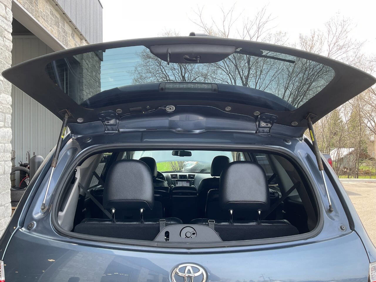 Used 2012 Toyota Highlander SE w/ Tow Pkg AWD/4WD image 42