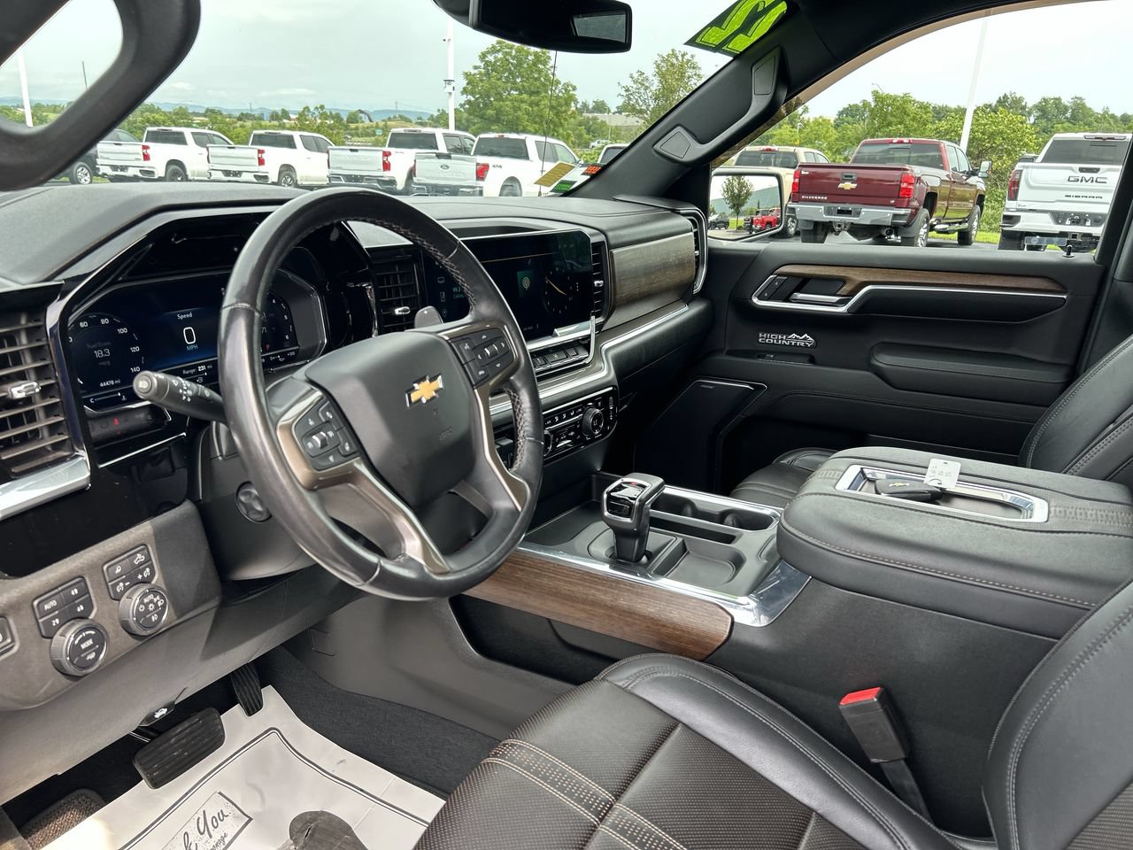 Used 2022 Chevrolet Silverado 1500 High Country AWD/4WD image 25