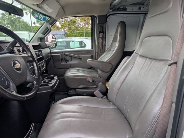 Used 2021 Chevrolet Express 2500 w/ Communications Package RWD image 5