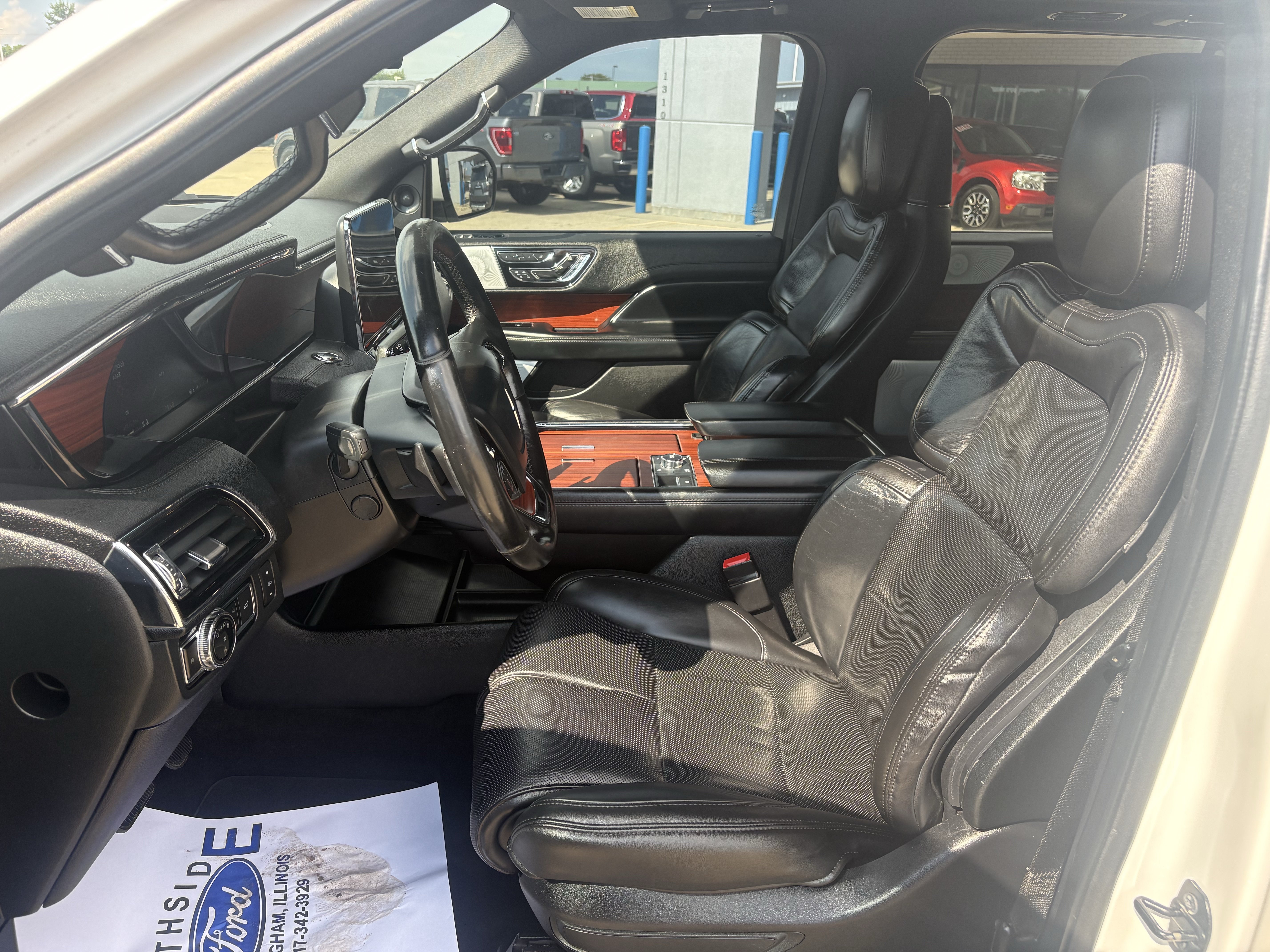 Used 2021 Lincoln Navigator L Reserve AWD/4WD image 11
