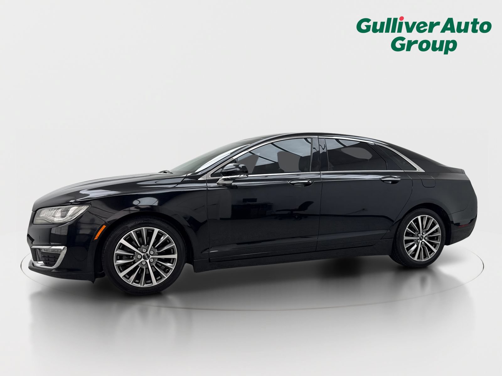 Used 2017 Lincoln MKZ Select w/ Select Plus Package AWD/4WD image 2