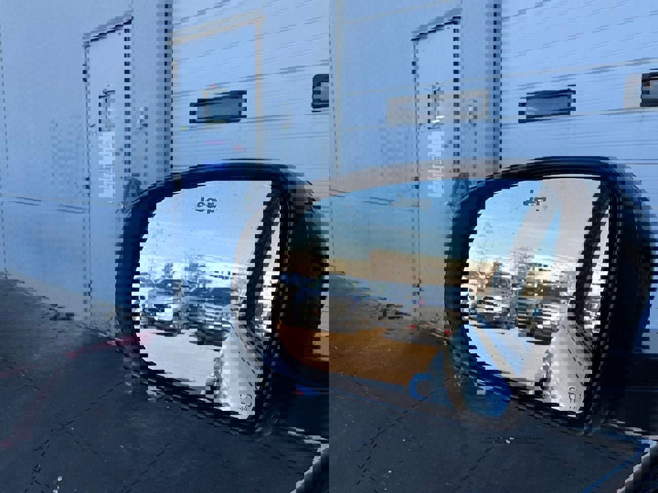 Used 2025 Jeep Compass Trailhawk image 18