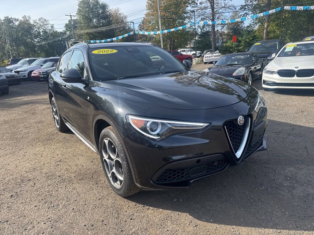 Used 2022 Alfa Romeo Stelvio Ti image 9