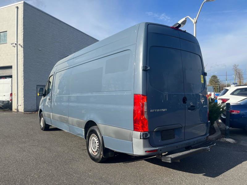 Used 2019 Mercedes-Benz Sprinter 170 image 4