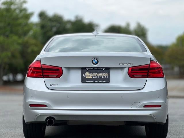 Used 2016 BMW 320i Sedan RWD image 6