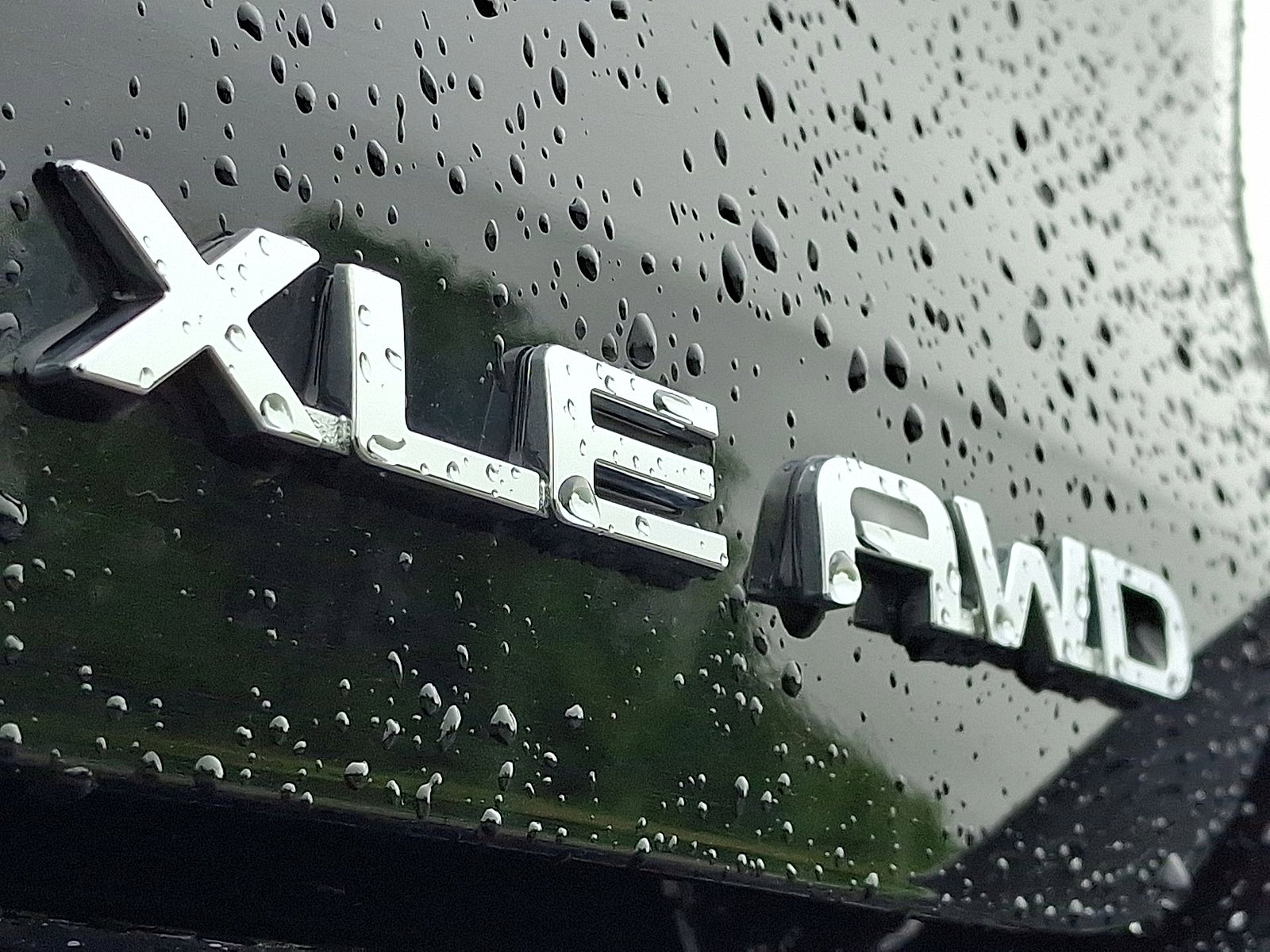 Used 2022 Toyota Highlander XLE AWD/4WD image 24