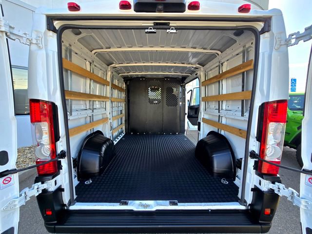 Used 2025 RAM ProMaster 2500 w/ U-Haul Equipment Group FWD image 21