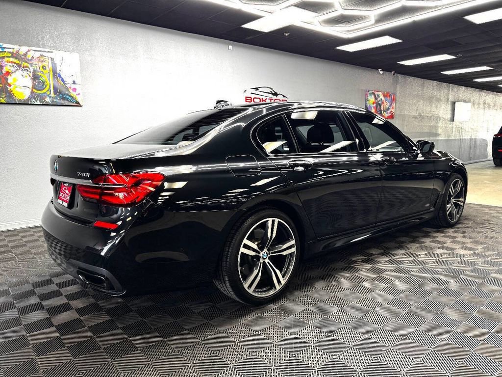 Used 2016 BMW 740i image 15