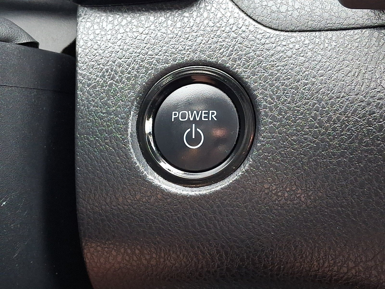 Used 2025 Toyota Camry LE FWD image 22