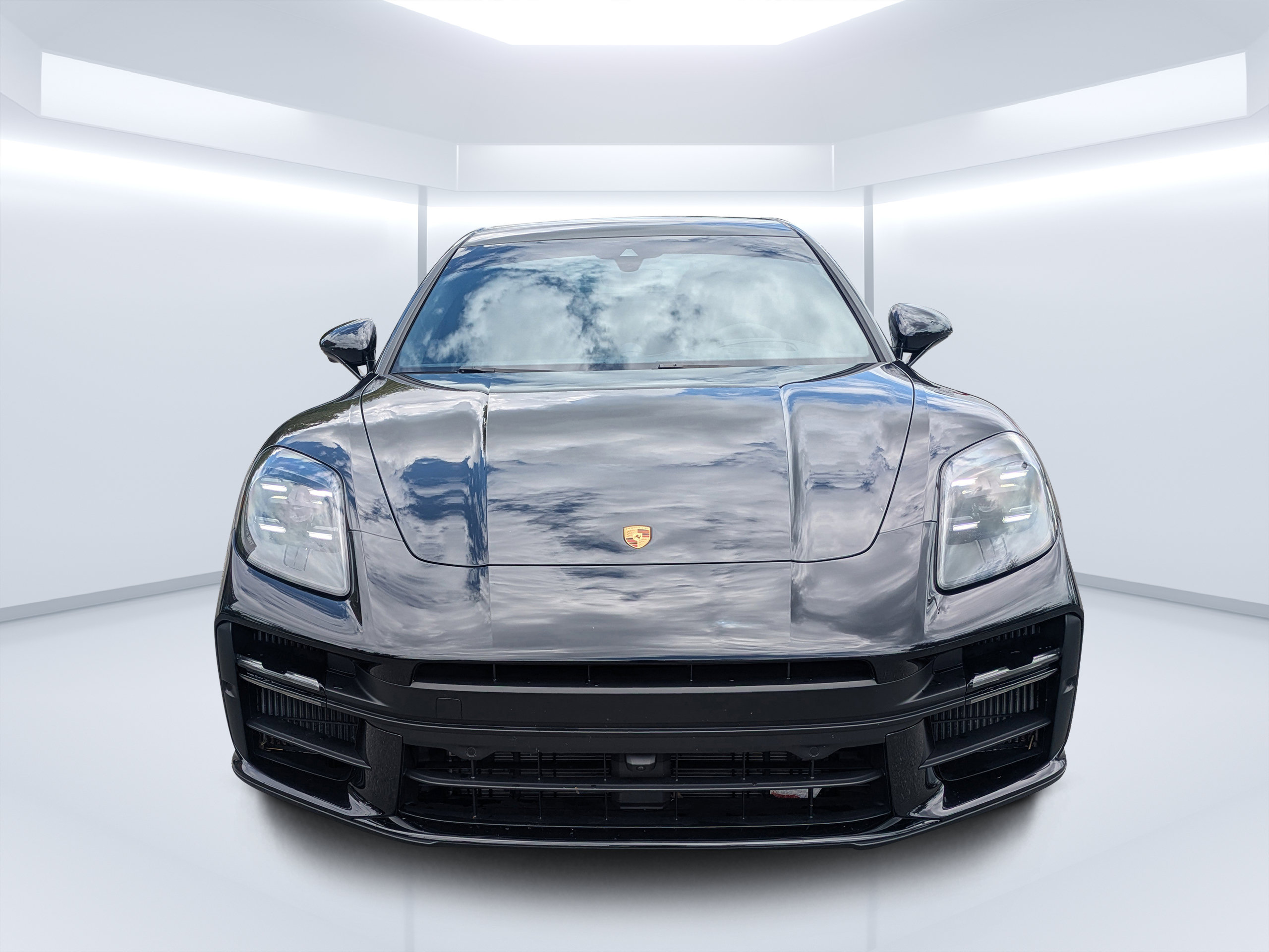 Used 2025 Porsche Panamera GTS AWD/4WD image 8