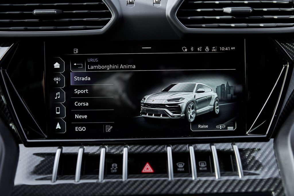 Used 2022 Lamborghini Urus image 76