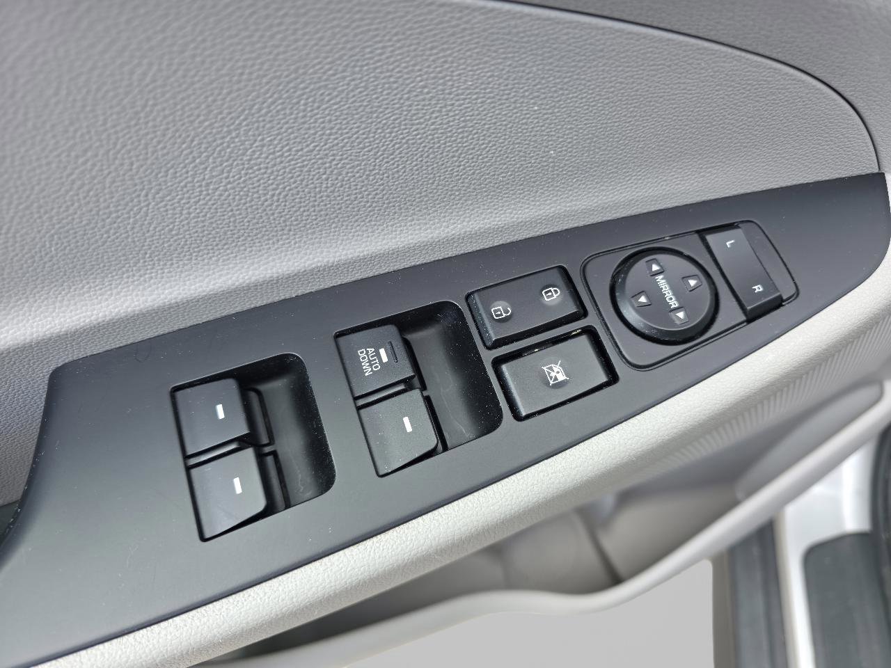 Used 2020 Hyundai Tucson SE image 19