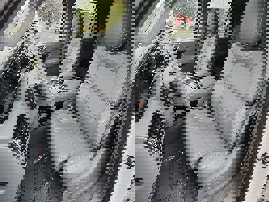 Used 2019 Lincoln Navigator Reserve w/ Cargo Package image 13