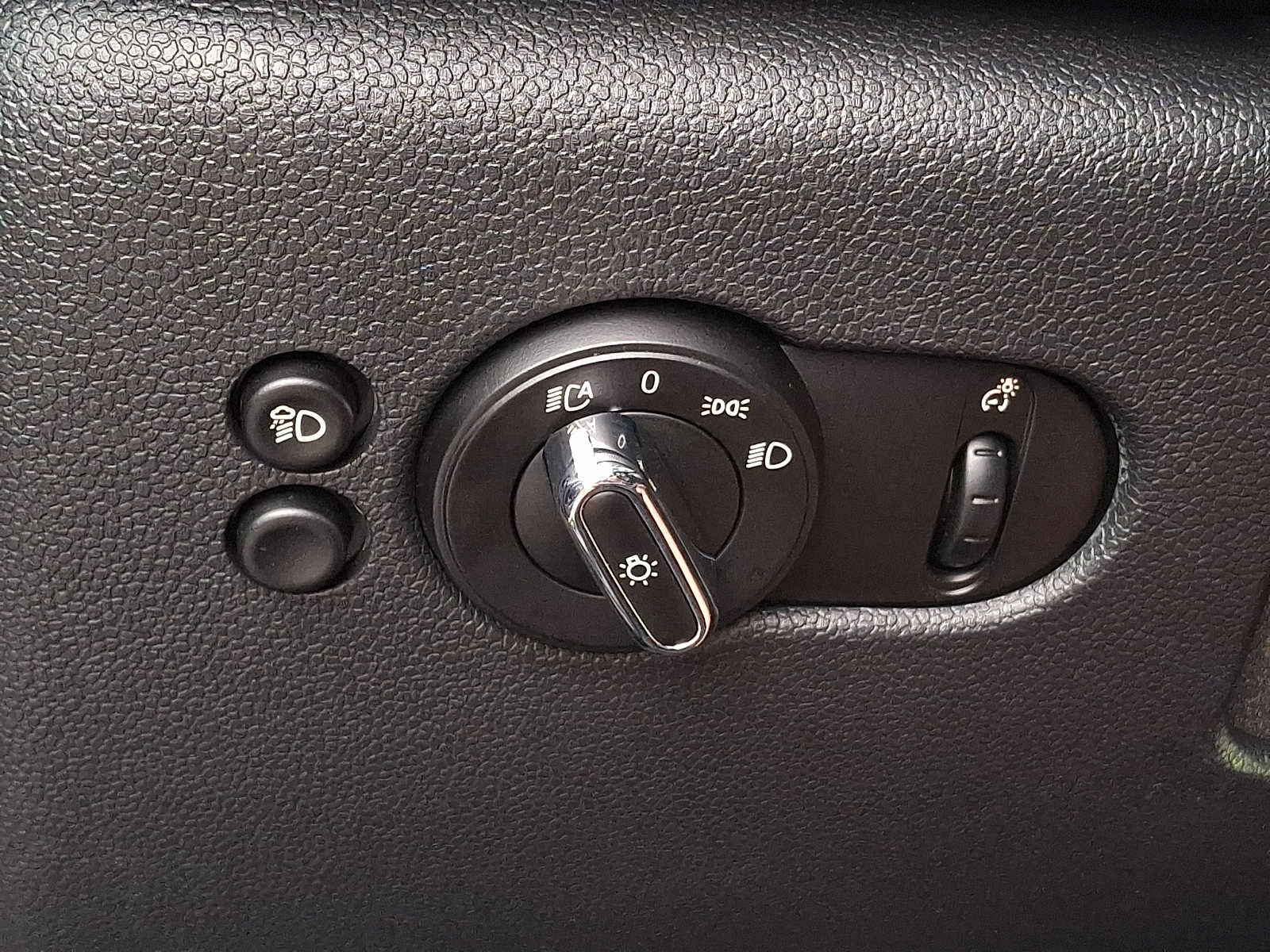Certified 2024 MINI Cooper S FWD image 23